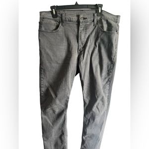 Men’s Grey washed Levi “extreme motion” slim fit straight leg size 38x32